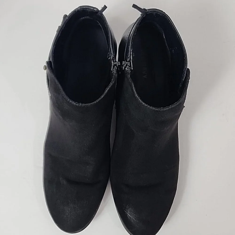Old Navy Black Ankle Boots Side Zip Buckle Round Toe Size 9